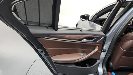 BMW 5 Series (G30) 530i M 2019 25