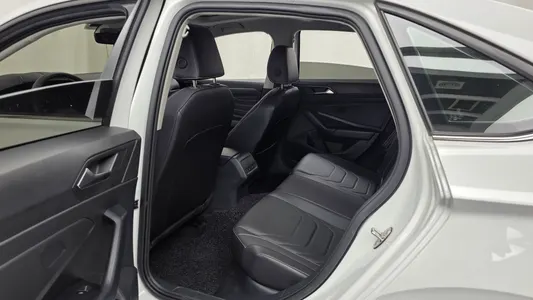 Volkswagen 7 1.5 TSI 2023 26