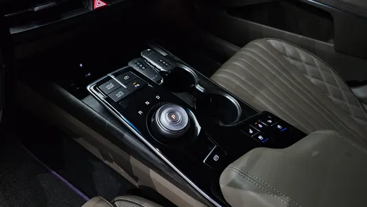 Kia K8 2.5 2WD 2023 9
