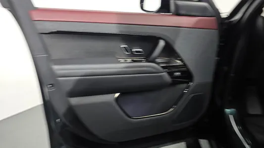 Land Rover 3 P400 AB 2026 24