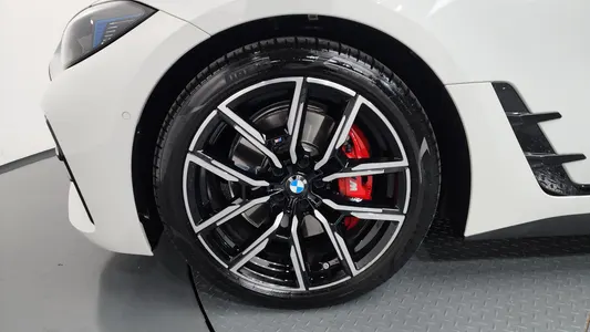 BMW 4 Series (G22) 420i M 2025 5