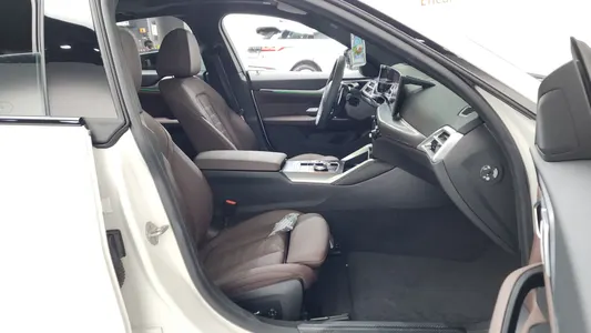 BMW 4 Series (G22) 420i M 2025 26