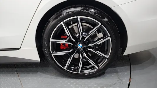 BMW 4 Series (G22) 420i M 2025 21