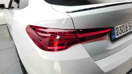 BMW 4 Series (G22) 420i M 2025 23