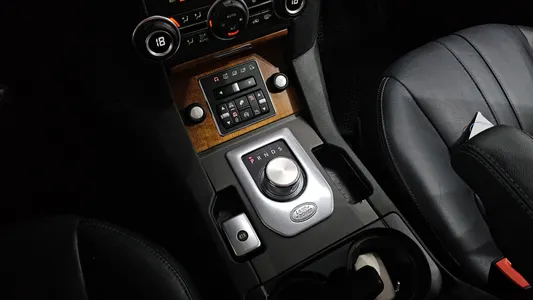Land Rover 4 3.0 SDV6 HSE 2014 9