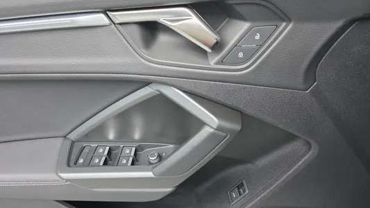 Audi Q3 (F3) 35 TDI 2023 12