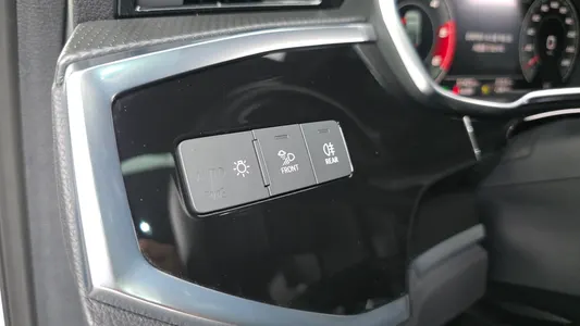 Audi Q3 (F3) 35 TDI 2023 13