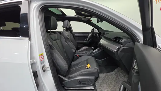 Audi Q3 (F3) 35 TDI 2023 10