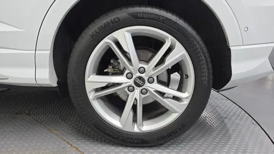 Audi Q3 (F3) 35 TDI 2023 21