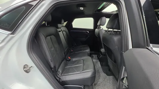 Audi Q3 (F3) 35 TDI 2023 31