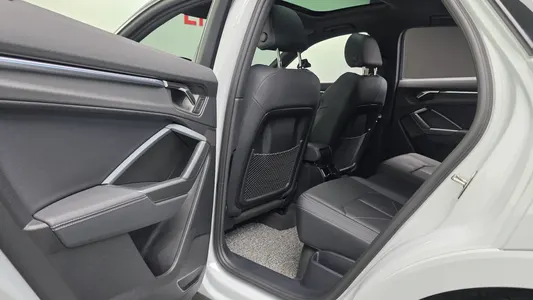 Audi Q3 (F3) 35 TDI 2023 29