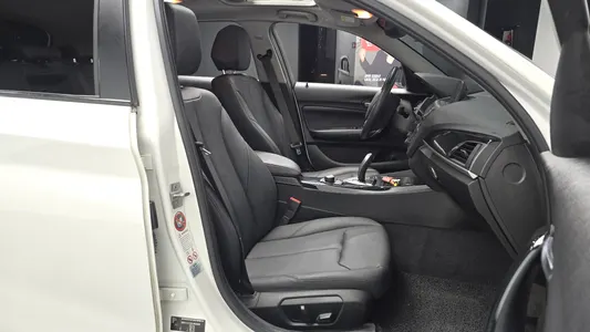 BMW 1 Series (F20) 118d 1 5 2014 11