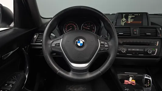 BMW 1 Series (F20) 118d 1 5 2014 13