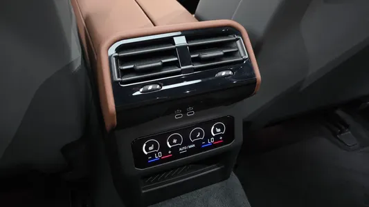 BMW 5 Series (G60) 530i xDrive M 2025 33
