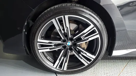 BMW i7 (G70) xDrive 60 M 2023 5