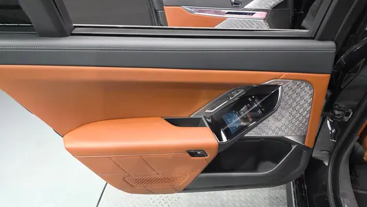 BMW i7 (G70) xDrive 60 M 2023 25