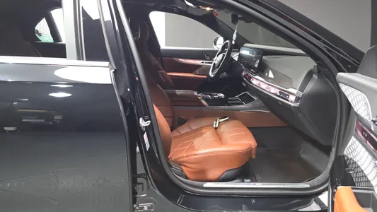 BMW i7 (G70) xDrive 60 M 2023 26