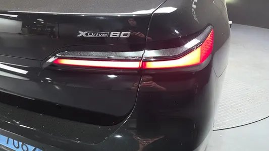 BMW i7 (G70) xDrive 60 M 2023 23