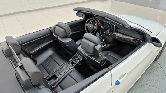 BMW 3 Series (E90) 328i 2008 12