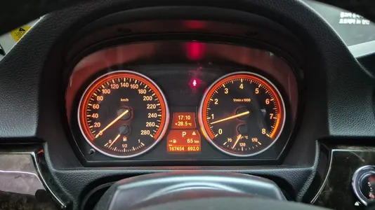 BMW 3 Series (E90) 328i 2008 15