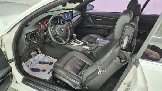 BMW 3 Series (E90) 328i 2008 10