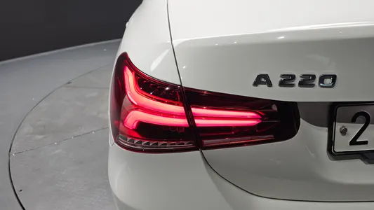 Mercedes-Benz A-Class W177 A220 2020 23