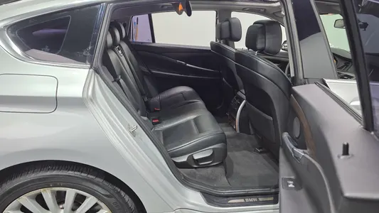 BMW 5 Series GT (F07) GT ED Edition 2012 12