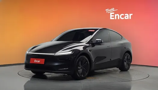 Tesla Y AWD 2025