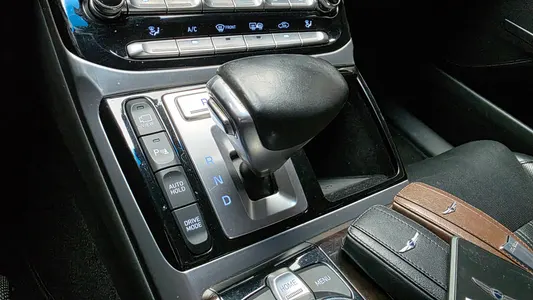 Genesis EQ900 3.3 T-GDI AWD 2016 9
