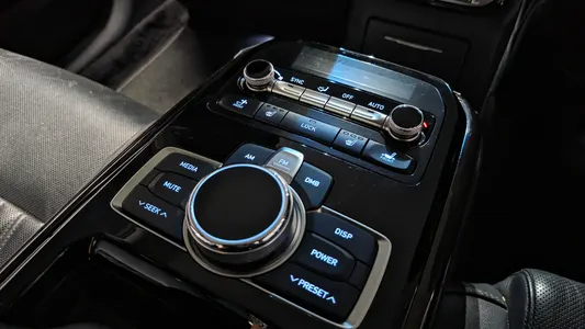 Genesis EQ900 3.3 T-GDI AWD 2016 19