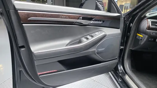 Genesis EQ900 3.3 T-GDI AWD 2016 24