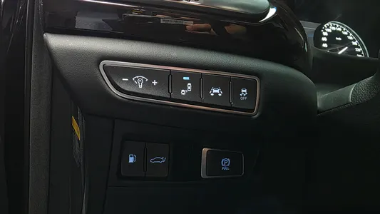 Genesis EQ900 3.3 T-GDI AWD 2016 31