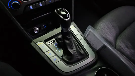 Hyundai AD 1.6 GDI 2017 9