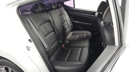 Hyundai AD 1.6 GDI 2017 11