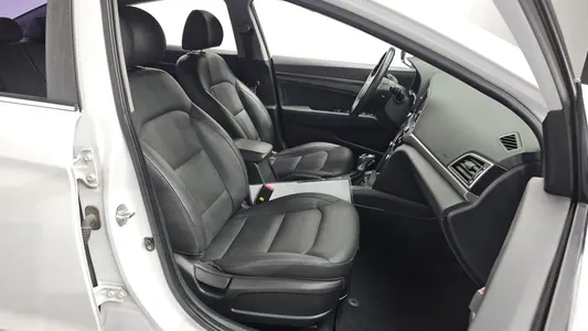 Hyundai AD 1.6 GDI 2017 12