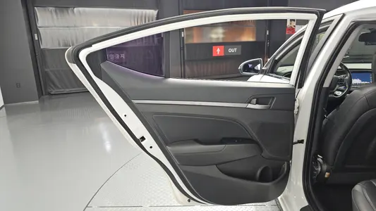 Hyundai AD 1.6 GDI 2017 25