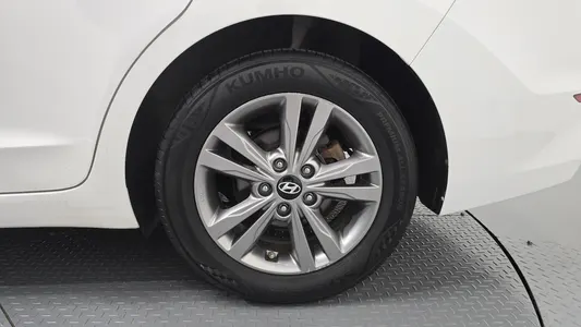 Hyundai AD 1.6 GDI 2017 21