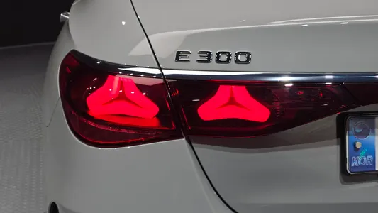 Mercedes-Benz E-Class W214 E300 4MATIC AMG Line 2024 23