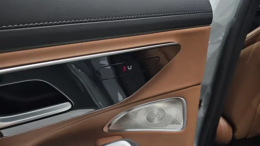 Mercedes-Benz E-Class W214 E300 4MATIC AMG Line 2024 33