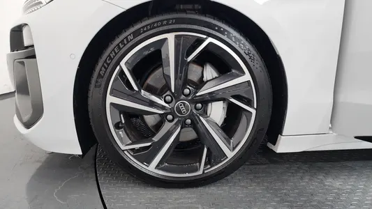 Audi A6 e- S Line 2025 5