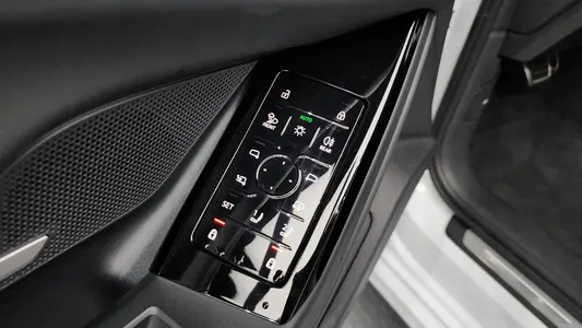 Audi A6 e- S Line 2025 28