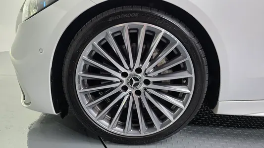 Mercedes-Benz C-Class W206 C300 4MATIC AMG Line 2023 5