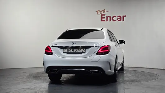 Mercedes-Benz C-Class W205 C300e 4MATIC AMG Line 2020 4
