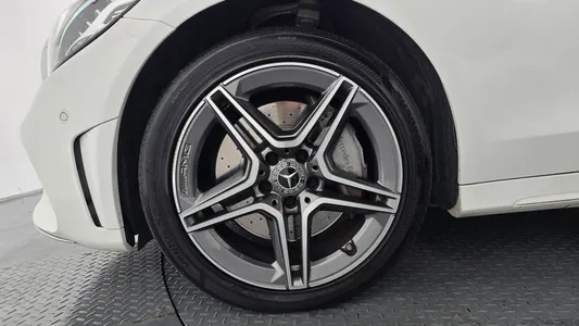 Mercedes-Benz C-Class W205 C300e 4MATIC AMG Line 2020 5