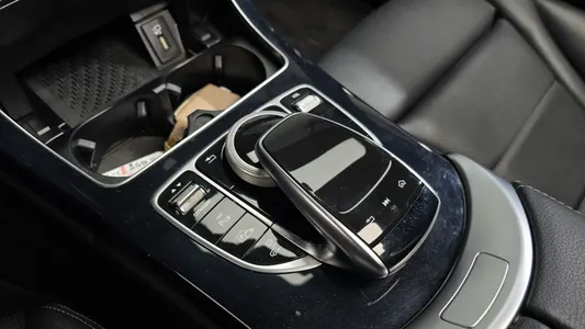 Mercedes-Benz C-Class W205 C300e 4MATIC AMG Line 2020 33