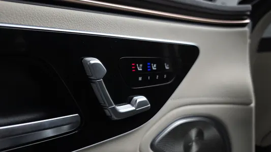 Mercedes-Benz EQS V297 EQS350 2022 32