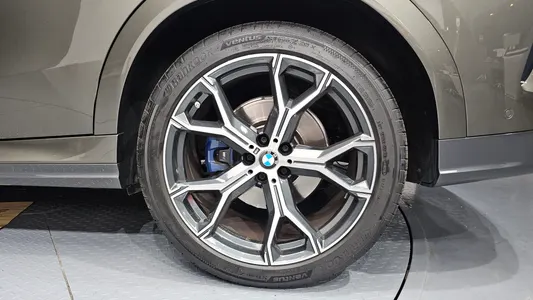 BMW X6 (G06) xDrive40i M 2022 21