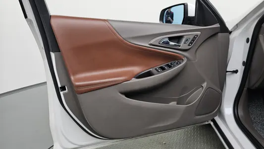 Chevrolet 말리부 2.0 LT 2016 24