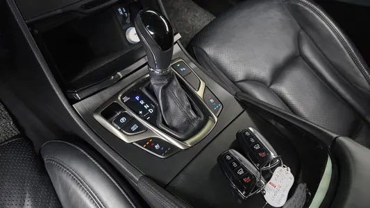 Hyundai HG 2014 9