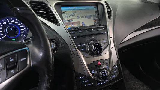 Hyundai HG 2014 13